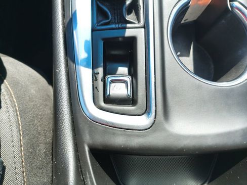 Used 2019 Chevrolet Equinox LT FWD image 29
