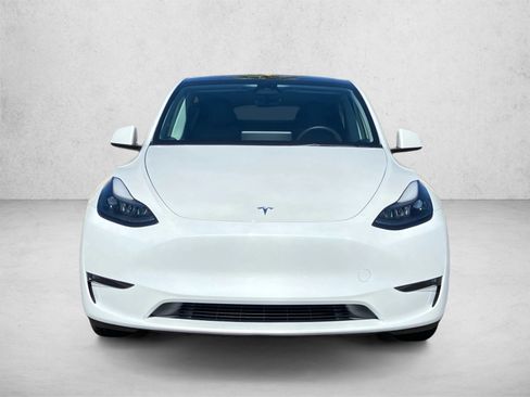 Used 2023 Tesla Model 3 Standard Range RWD image 2
