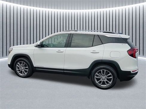 Certified 2022 GMC Terrain SLT w/ LPO, Floor Liner Package image 7