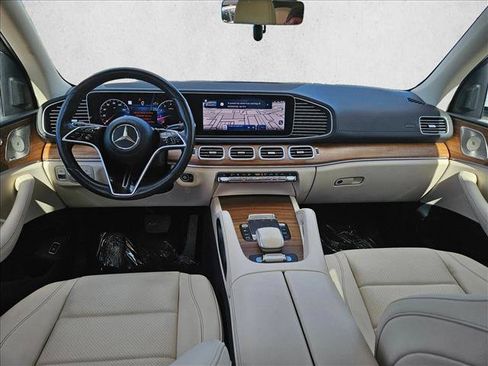 Used 2025 Mercedes-Benz GLS 450 4MATIC image 20