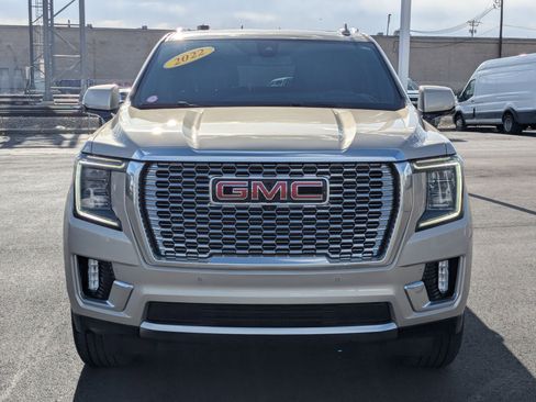 Used 2022 GMC Yukon XL Denali w/ Max Trailering Package AWD/4WD image 9