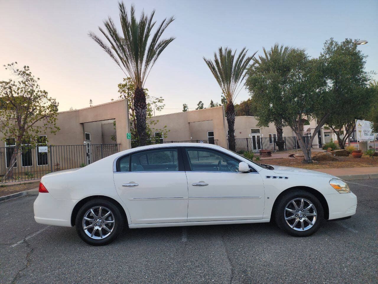 Used 2007 Buick Lucerne CXL w/ Luxury Package FWD image 5