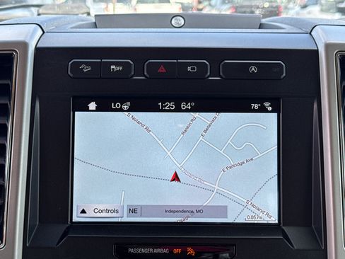 Used 2018 Ford F150 Lariat w/ Equipment Group 502A Luxury image 11