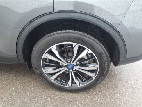 Certified 2022 Ford Escape SEL w/ SEL Stealth AWD Package image 8