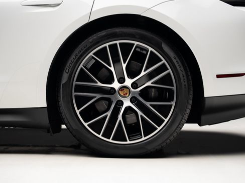 Used 2023 Porsche Taycan w/ Premium Package image 20