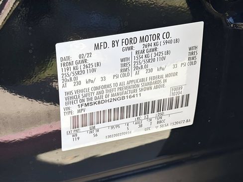 Used 2022 Ford Explorer XLT w/ Equipment Group 202A AWD/4WD image 32