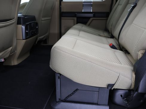 Used 2020 Ford F350 XLT w/ XLT Premium Package image 40