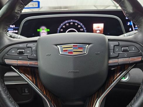 Certified 2023 Cadillac Escalade ESV Premium Luxury image 15