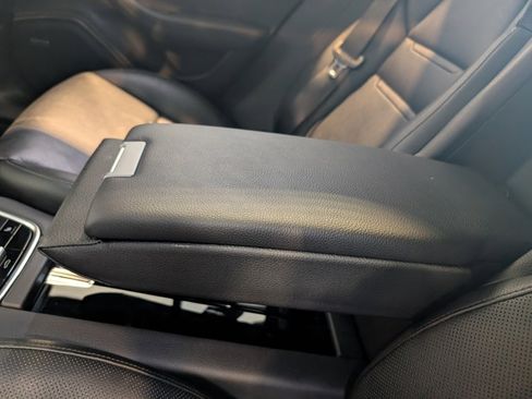 Used 2018 Porsche Panamera 4S image 25