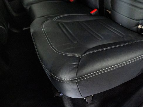 Used 2024 Mercedes-Benz G 550 G 550 image 32