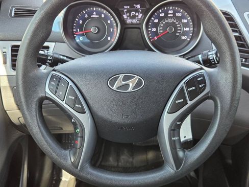 Used 2016 Hyundai Elantra SE w/ Option Group 02 FWD image 25