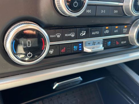 Used 2024 Ford Expedition Max XLT AWD/4WD image 29