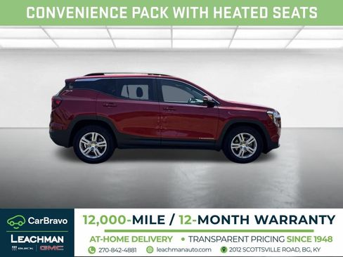 Used 2024 GMC Terrain SLE w/ Driver Convenience Package FWD image 2