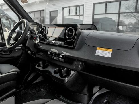 Used 2026 Mercedes-Benz Sprinter 2500 image 20