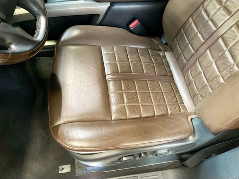 Used 2021 Nissan Titan Platinum Reserve w/ Moonroof Package image 20