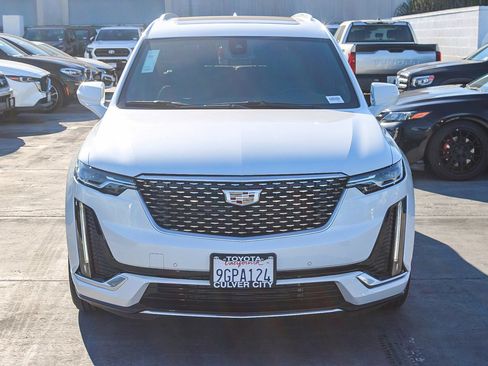 Used 2023 Cadillac XT6 Premium Luxury image 2
