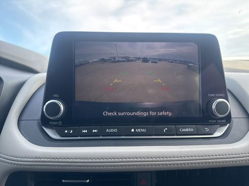 Certified 2023 Nissan Rogue SV image 40