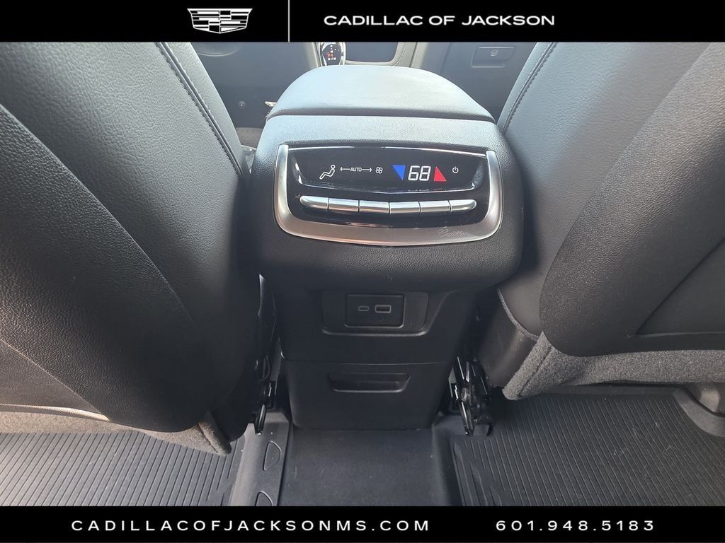 Certified 2024 Cadillac XT6 Luxury FWD image 25
