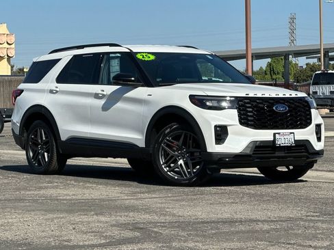 Certified 2025 Ford Explorer ST-Line w/ ST-Line Street Pack AWD/4WD image 1
