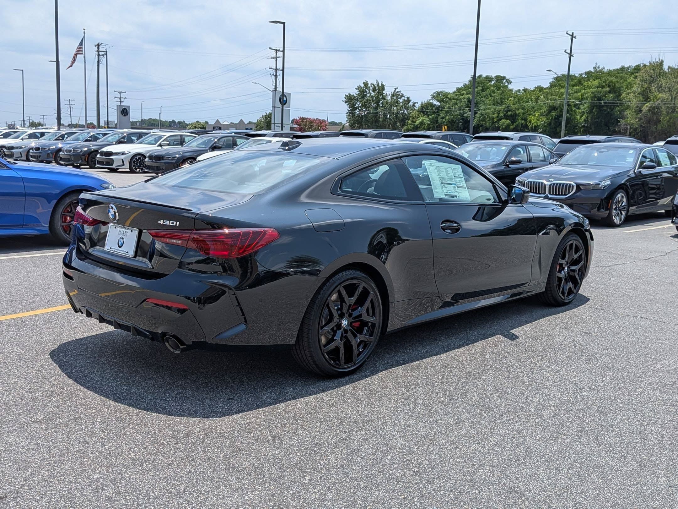 New 2027 BMW 430i Coupe w/ M Sport Package AWD/4WD image 3