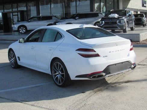 Used 2025 Genesis G70 2.5T image 5