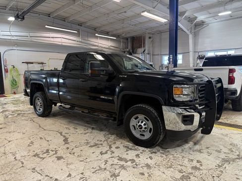 Used 2019 GMC Sierra 2500 Base w/ Sierra Convenience Package image 3