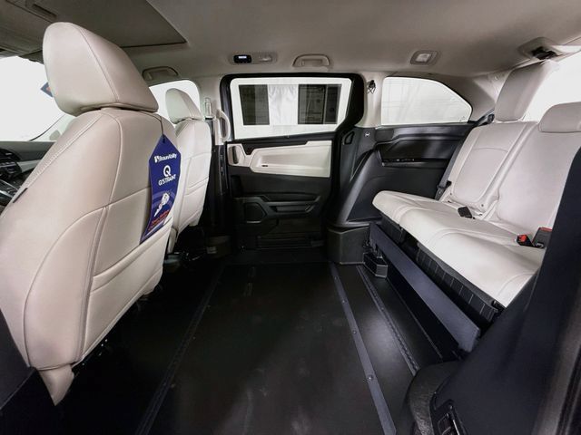 Used 2026 Honda Odyssey EX-L image 9