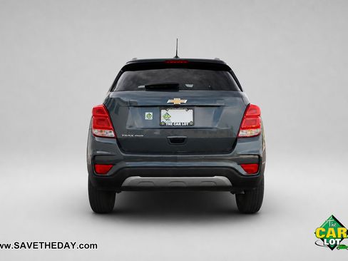 Used 2022 Chevrolet Trax LT w/ LT Convenience Package AWD/4WD image 7