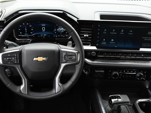 Used 2025 Chevrolet Silverado 1500 LTZ image 16