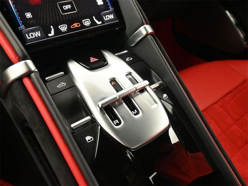 Used 2024 Ferrari Roma Spider image 24