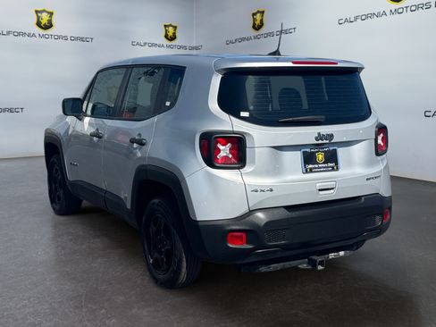 Used 2021 Jeep Renegade Sport AWD/4WD image 3