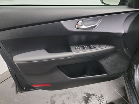 Used 2024 Kia Forte LXS w/ LXS Technology Package image 13