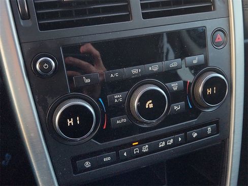 Used 2019 Land Rover Discovery Sport SE image 22