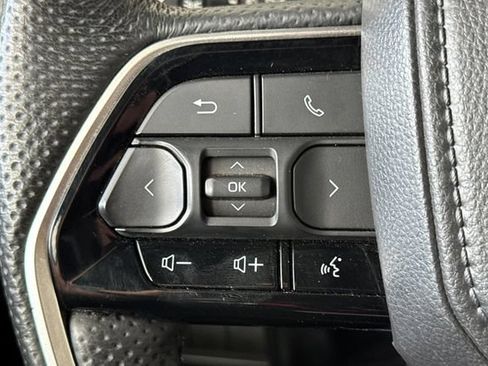 Used 2025 Toyota Tundra Capstone AWD/4WD image 35