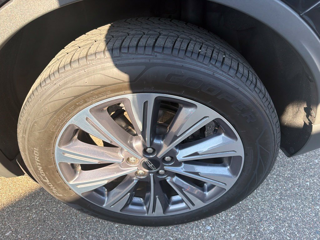 Used 2020 Lincoln Corsair Reserve w/ Equipment Group 201A AWD/4WD image 9