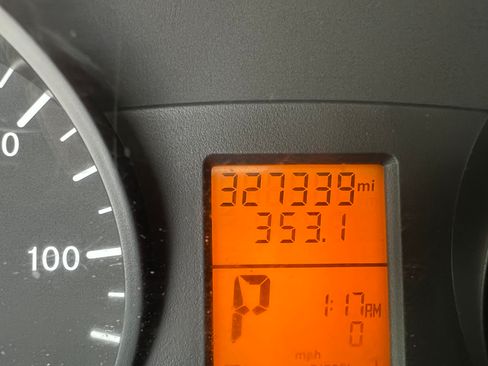 Used 2015 Mercedes-Benz Sprinter 2500 image 20