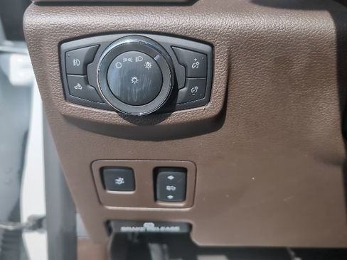 Used 2022 Ford F250 King Ranch w/ King Ranch Ultimate Package image 9