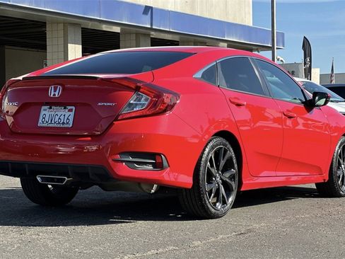 Used 2019 Honda Civic Sport image 4