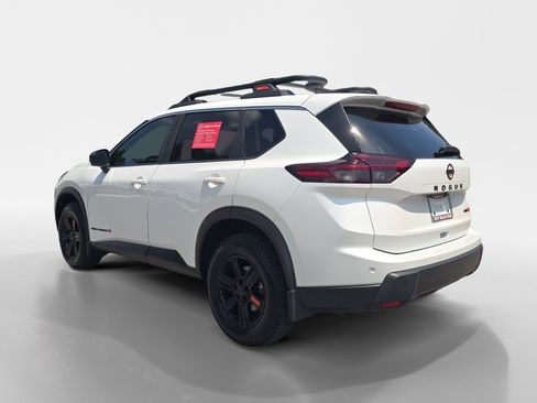 Used 2026 Nissan Rogue SV AWD/4WD image 3
