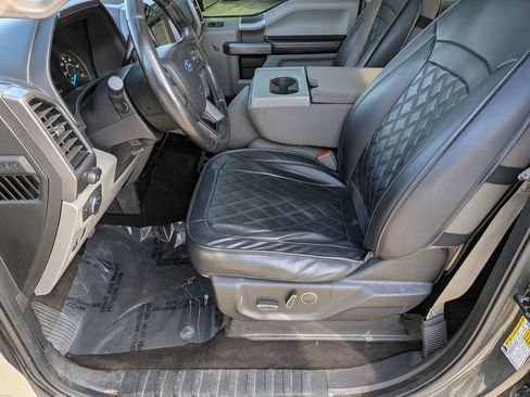 Used 2018 Ford F150 XLT w/ Equipment Group 302A Luxury AWD/4WD image 11