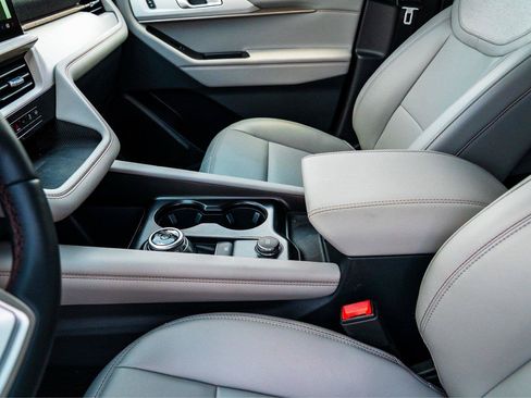 New 2026 Ford Explorer Active RWD image 10