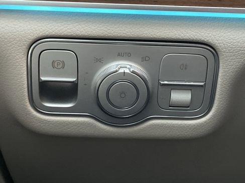 Certified 2023 Mercedes-Benz GLS 450 4MATIC image 26