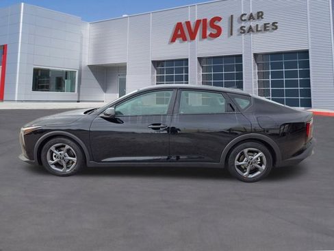 Used 2025 Kia K4 LXS image 11