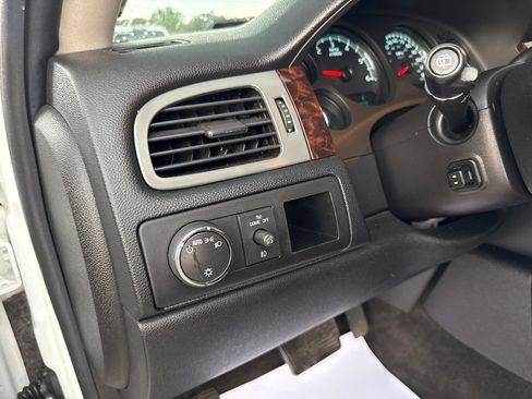 Used 2014 GMC Yukon Denali AWD/4WD image 31