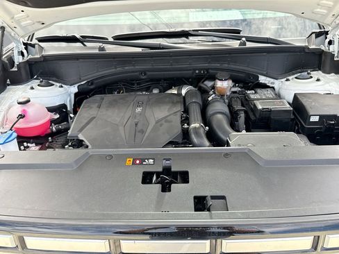 Used 2025 Hyundai Santa Fe SEL FWD image 14