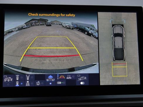 Used 2025 Toyota Tacoma TRD Off-Road image 23