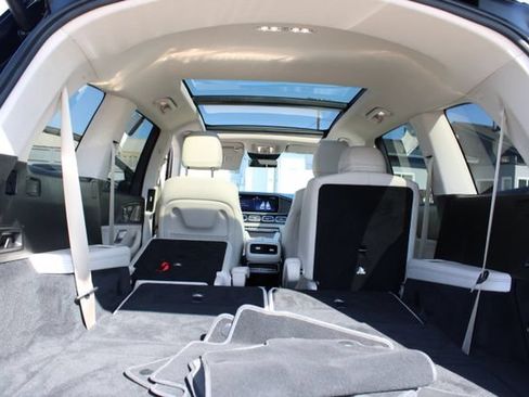 Used 2024 Mercedes-Benz GLS 450 4MATIC image 51