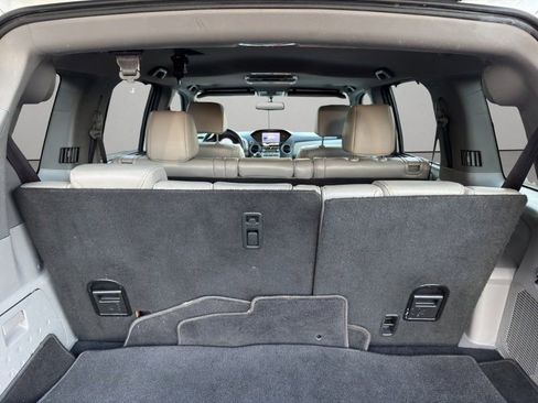 Used 2014 Honda Pilot Touring image 11