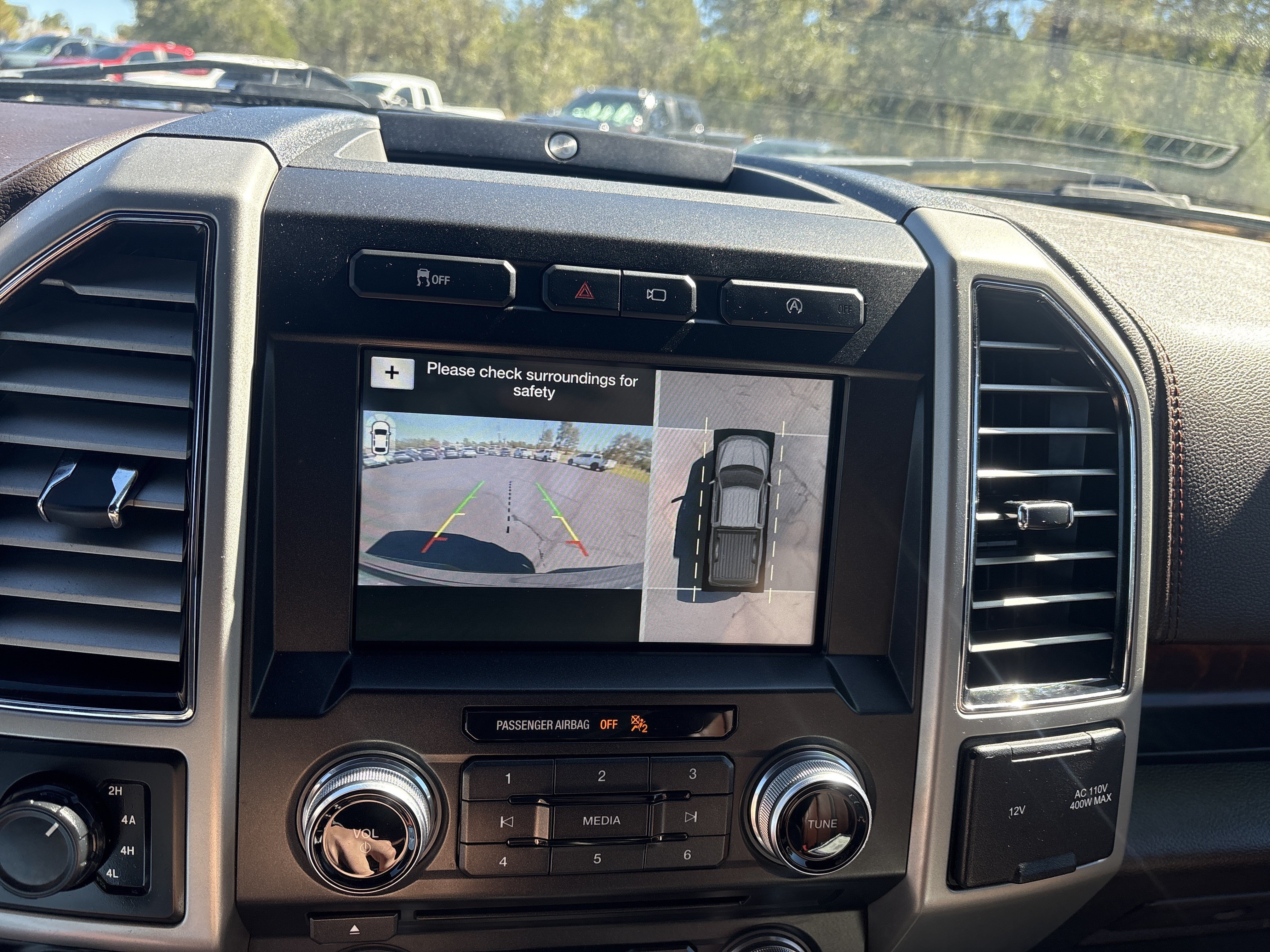 Used 2018 Ford F150 King Ranch w/ Equipment Group 601A Luxury AWD/4WD image 23