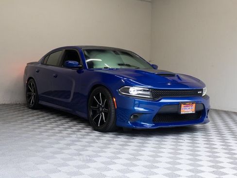Used 2018 Dodge Charger R/T RWD image 6
